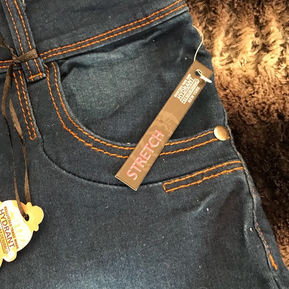 Jean Shorts. - Picture 2 of 5